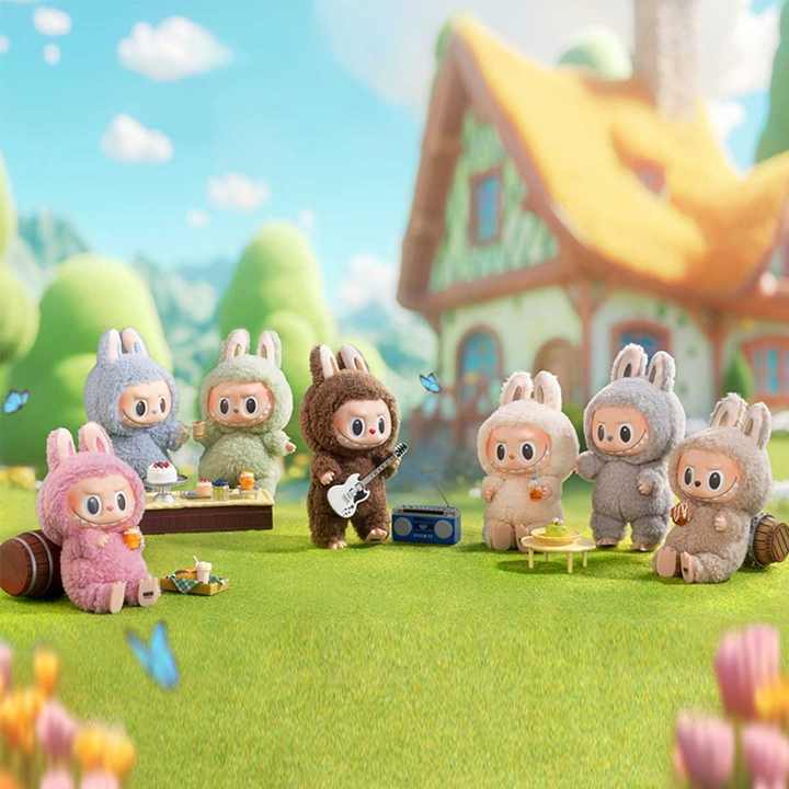 ʀᴀʀᴇ ᴡᴀʀᴇꜱ™ Labubu – Wild Cartoon-Style Keychain