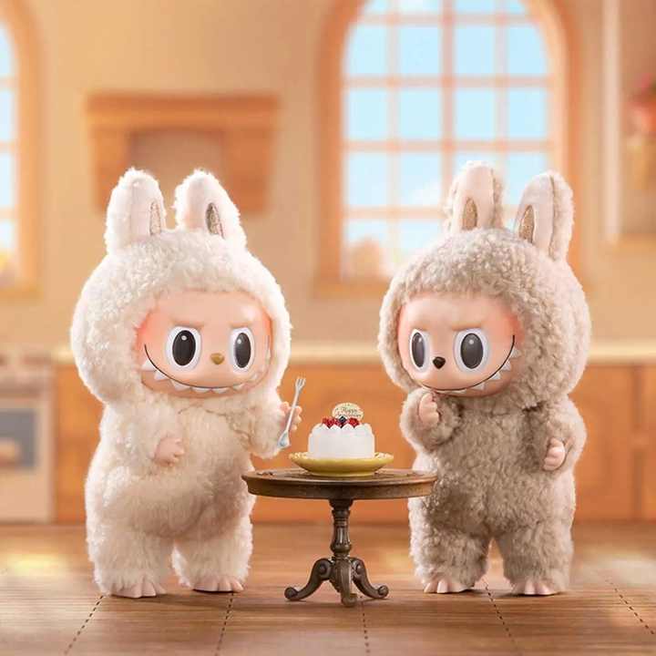 ʀᴀʀᴇ ᴡᴀʀᴇꜱ™ Labubu – Wild Cartoon-Style Keychain